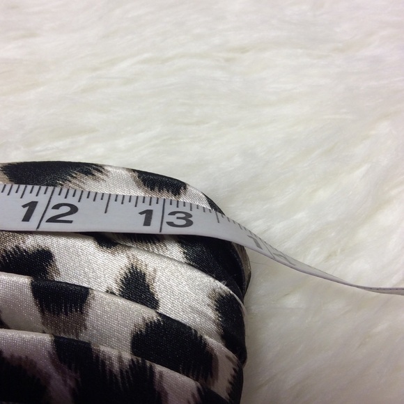 HAILEY LOGAN/ADRIANNA PAPELL LEOPARD PRINT DRESS - Picture 6 of 7